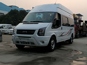 福特新世代全順V348長(zhǎng)軸高頂B型房車(chē)交付客戶